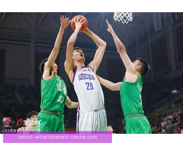 李弘权带领上海豪取十五连胜史密斯绝杀助深圳九连胜